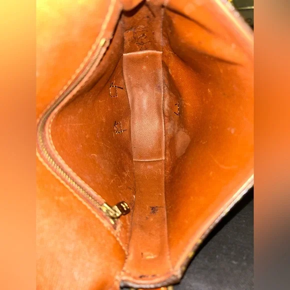 Louis Vuitton Crossbody bag. Looking for a new home. - Picture 6 of 11